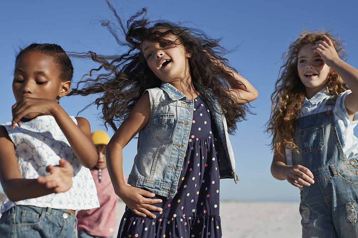 Children Dance