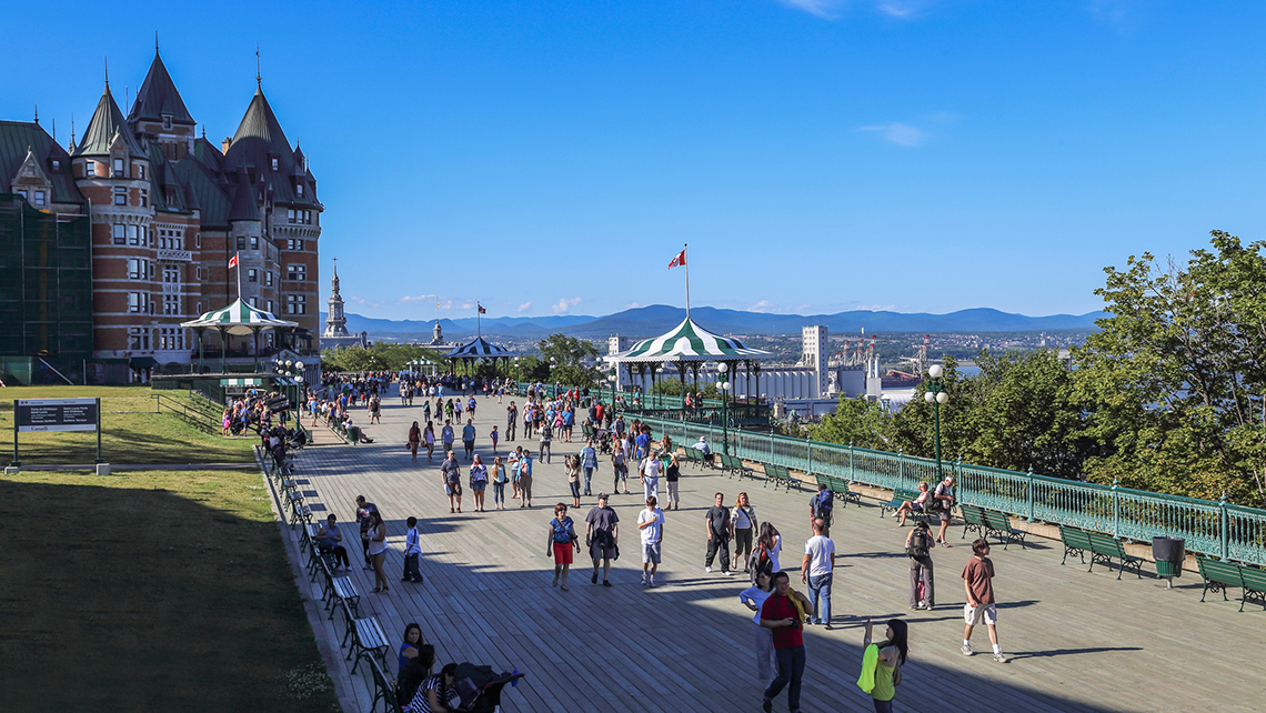 People out for a walk along the Terasse Dufferin in Quebec City