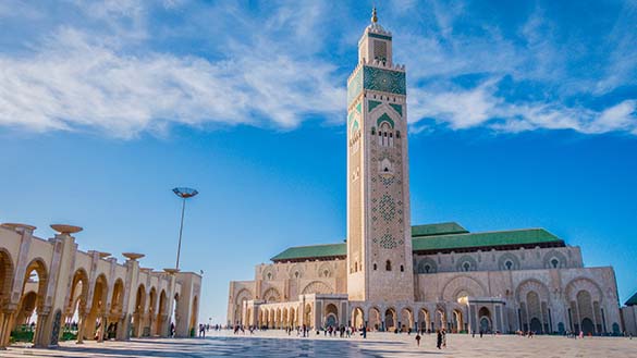 A large, highly decorated mosque (place of worship for Muslims).