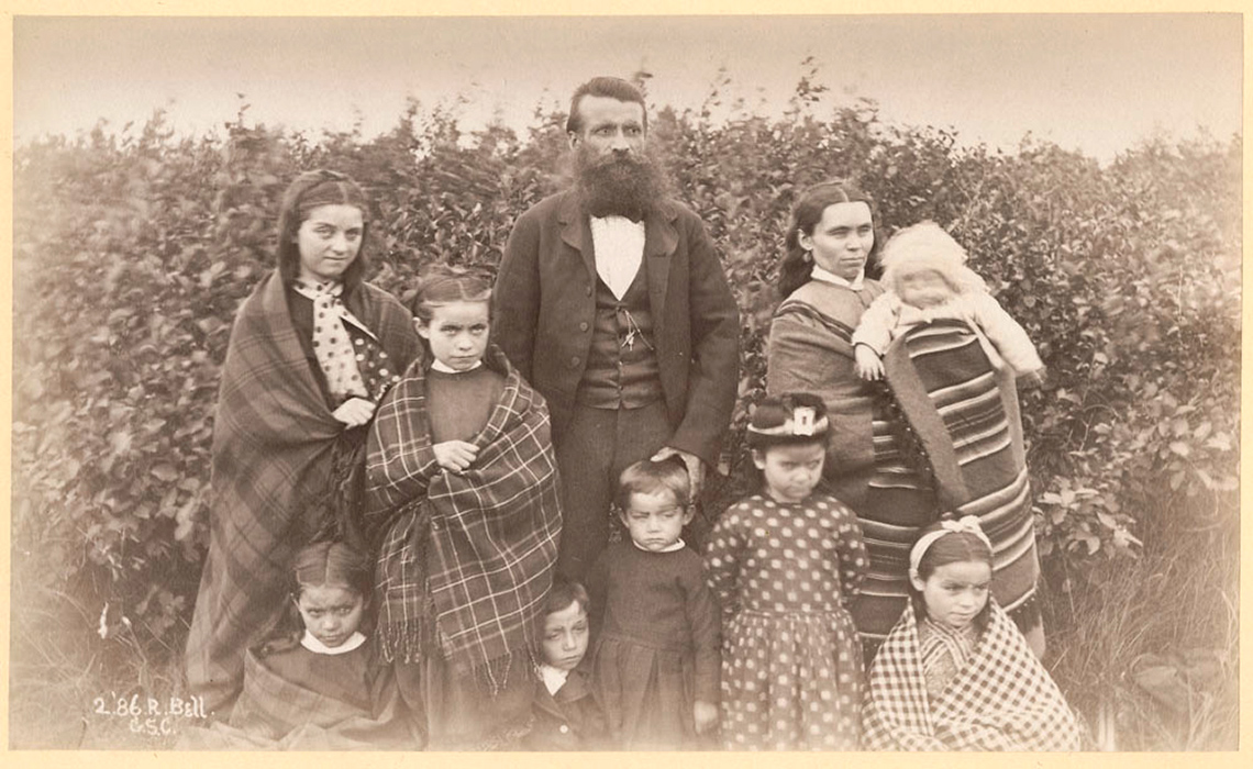 A Metis family.