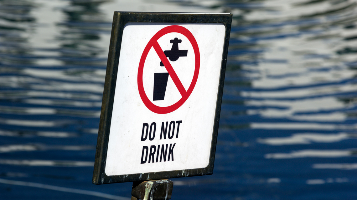 Do Not Drink prohibited signage