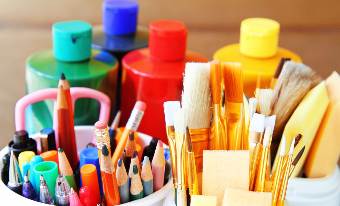 Art is decorative and does not need alt text.