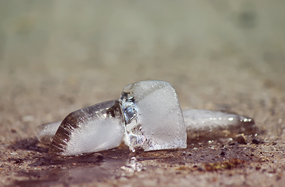3D ice cubes melting.
