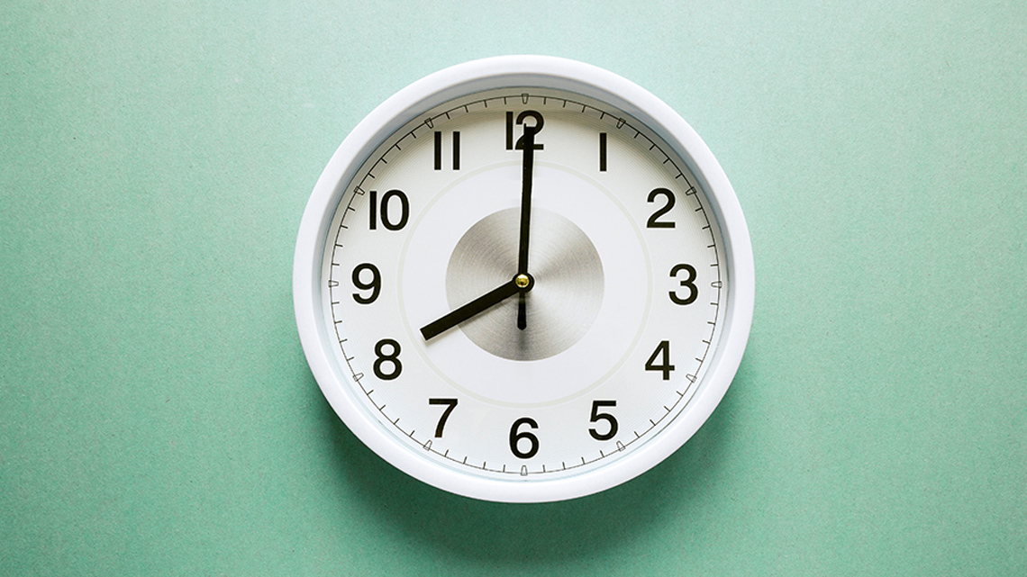 Analogue clock face
