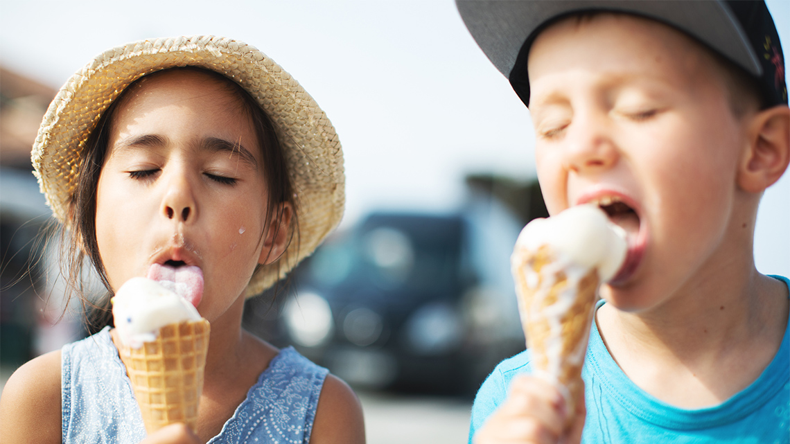 Kids eating ice cream